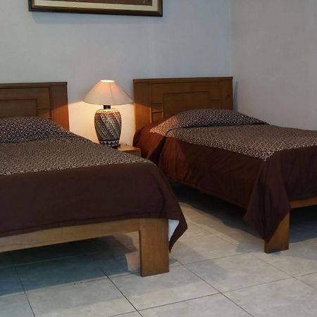 Hotel Kirana Джокьякарта Экстерьер фото
