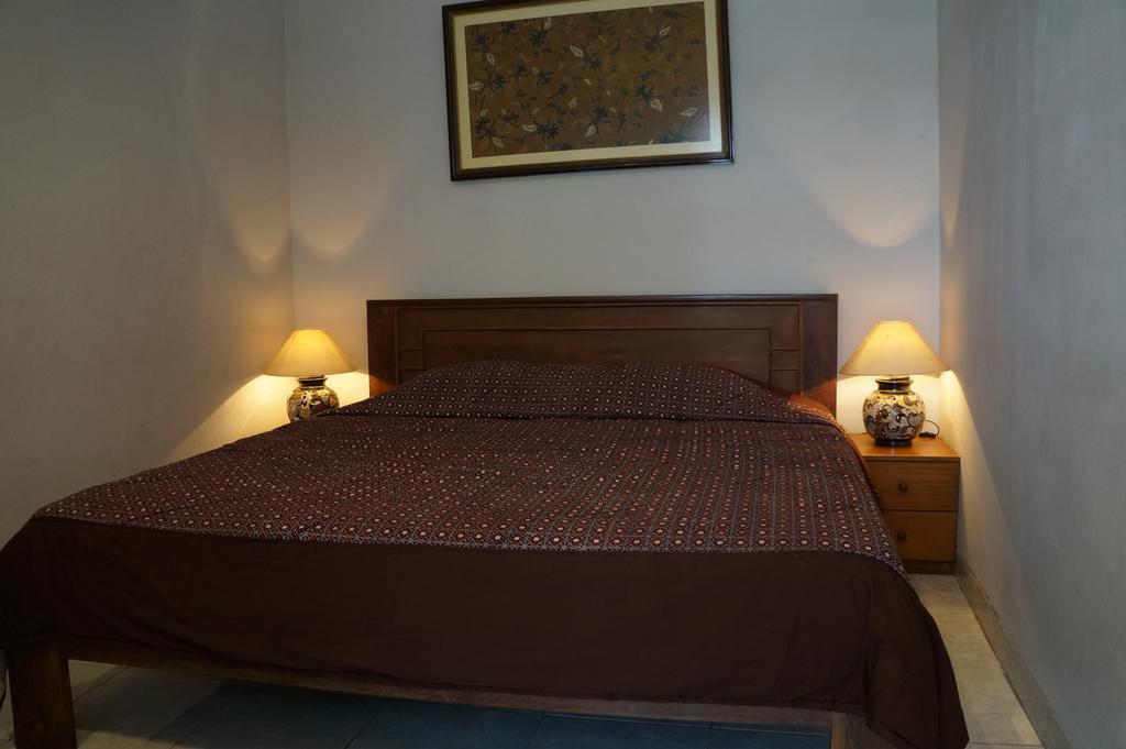 Hotel Kirana Джокьякарта Экстерьер фото