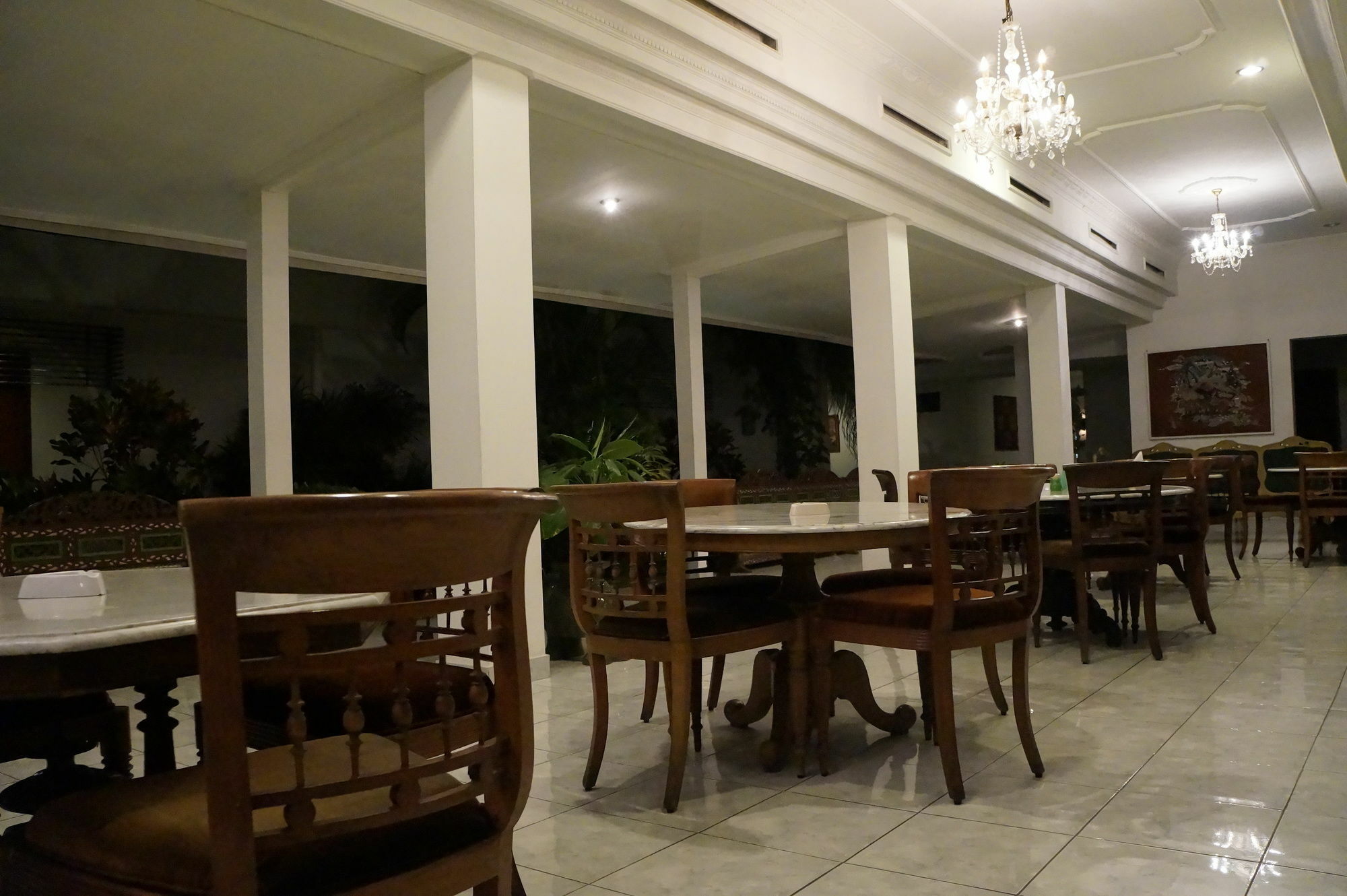 Hotel Kirana Джокьякарта Экстерьер фото